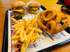 -The Habit Burger Grill 哈比特汉堡(复兴soho店)