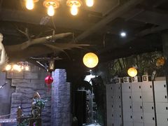 -暴风岛沉浸式体验馆(百联世纪店)