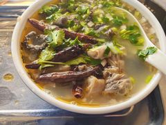 -刘一碗羊肚(绿地城市大脑数字产业小镇店)