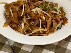 -新大咀港式茶餐厅(宝山万达店)