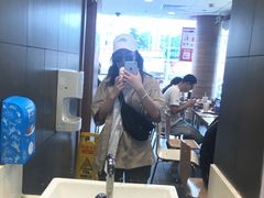 -麦当劳(虹梅路地铁站店)