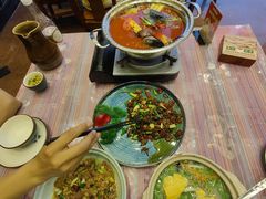 -老滇山寨•云南特色菜•地方菜•民族风情歌舞表演(金碧店)