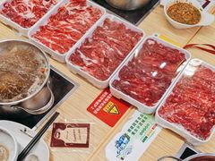 -杨老板·海鲜集市火锅·鲜切牛肉(中防万宝店)