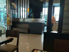 靠窗位-必胜客(江桥万达店)