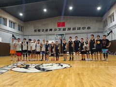 -梦想之巅·青少年篮球·羽毛球·培训中心(西站店)