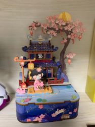 -逝水玩具折扣店