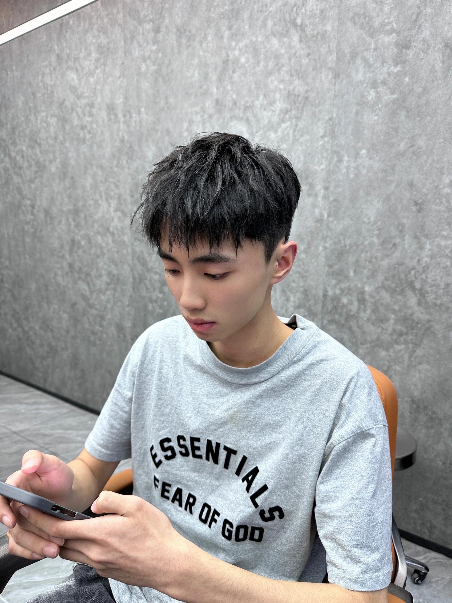 男孩潮流发型