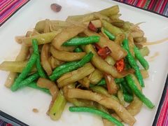 -香巴拉云南餐厅(华莱坞店)