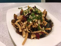 -张大师鸭爪爪特色干锅(南湖店)