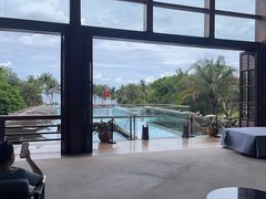 -亚龙湾喜来登·美景台大堂吧