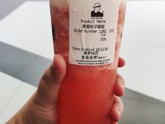 草莓桃子酪酪-LELECHA乐乐茶(美罗城店)