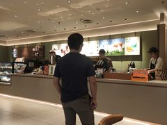 -星巴克臻选(上海中环广场2F店)