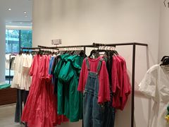 -URBAN REVIVO(上海中庚漫游城店)