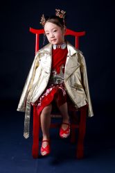 -亲吻宝贝儿童摄影