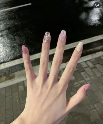 -悦指间美甲美睫