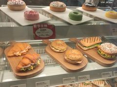 -Tims天好咖啡·贝果(东吴龙湖天街店)