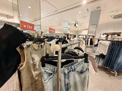 -H&M(天一广场店)