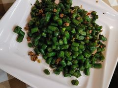 -新大咀港式茶餐厅(宝山万达店)