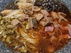 -八月美食小馆(银泰城总店)