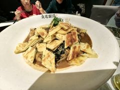鱼头泡饼3斤-壹零捌道·北京烤鸭(车公庄店)