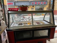 面包甜点陈列柜-钟薛高(南头古城店)