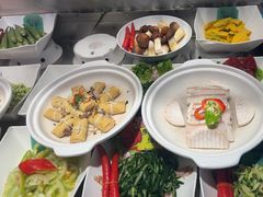 -头上红煨盐鸡乡村食府