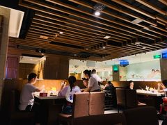 大堂-海底捞火锅鲜切牛肉主题店(长寿路店)