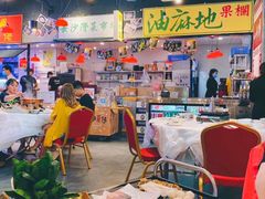 大堂-鲜入围煮花胶鸡海鲜火锅