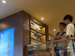 -霸王茶姬(上海恒基名人店)