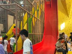 -极限Jump蹦床·新潮玩运动世界·室内乐园·团建·派对中心