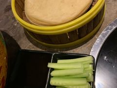 -三人行骨头王火锅(长寿店)