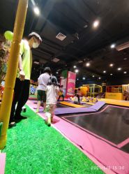 -蹦蹦跳跳(新奥购物中心店)