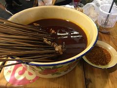 -拈签一笑黄牛肉辣卤串串