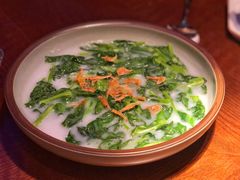 樱花虾米汤豆苗-映水芙蓉(上海万象城店)