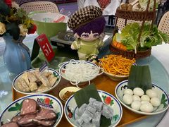 -刘姐啤酒鱼民族演艺餐厅(西街总店)