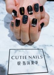 -悦指间美甲美睫