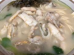 招牌黄鱼面-明呈黄鱼面馆(斜土路店)
