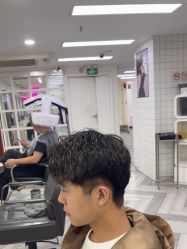-米娜护肤造型