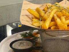 -Mark&Mars Restaurant