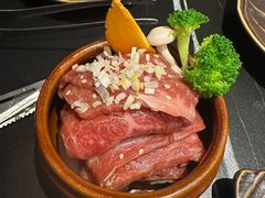 -山川小町·极番烧肉(新地假日广场店)