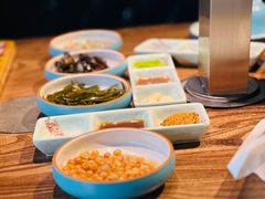 -明洞阿姨·韩式酱蟹烤肉·创意料理(三元桥店)