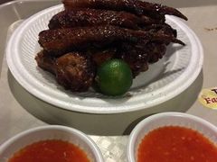 -东海岸人工湖美食村