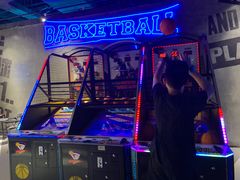 -世代星球·保龄球·镭战真人CS·团建(杨浦店)
