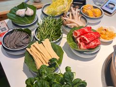 -烹然四季椰子鸡火锅(姚家园万象汇店)