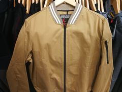 -UNDER ARMOUR(八达岭奥莱店)