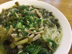酸菜肉丝米线-包面西施(黄泥磅总店)