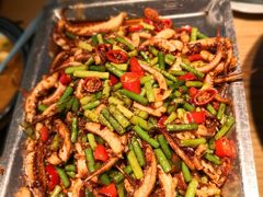 干锅鱿鱼须-深巷家味馆.湖北头牌红烧鱼头拌饭(黄陂店)