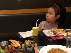 -伯顿西餐厅(厚街香榭丽店)