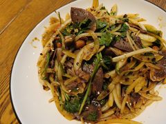 -赶海部落海鲜城(海阳路店)