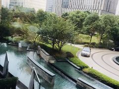 -上海漕河泾万丽酒店